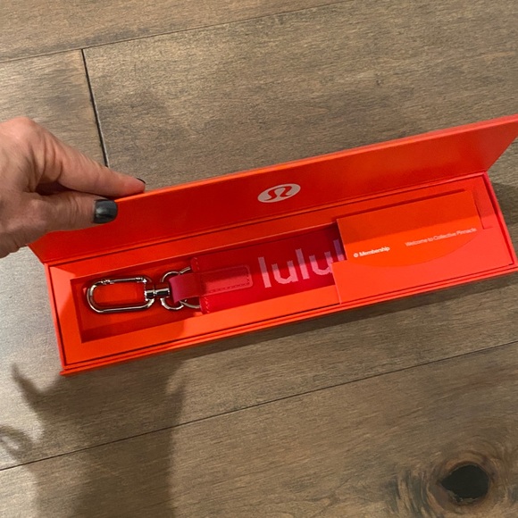 NEW Exclusive Lululemon Red Never Lost Keychain Strap - Picture 6 of 6